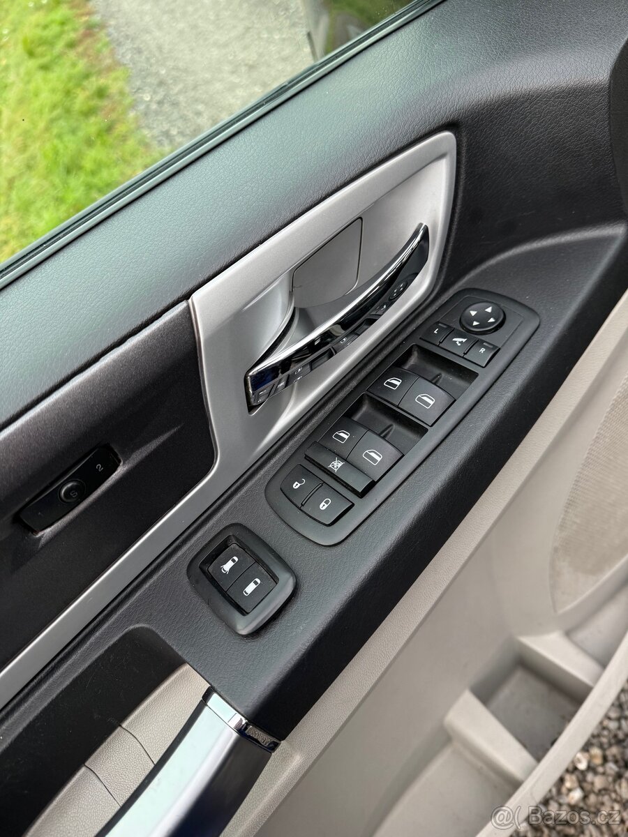 Chrysler Grand Voyager 2.8 CRD 120 kW - 16