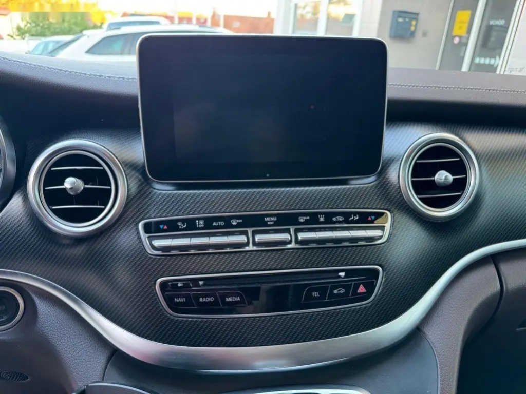 Mercedes-Benz Třídy V, Avantgarde AMG 250d 4MATIC - 16