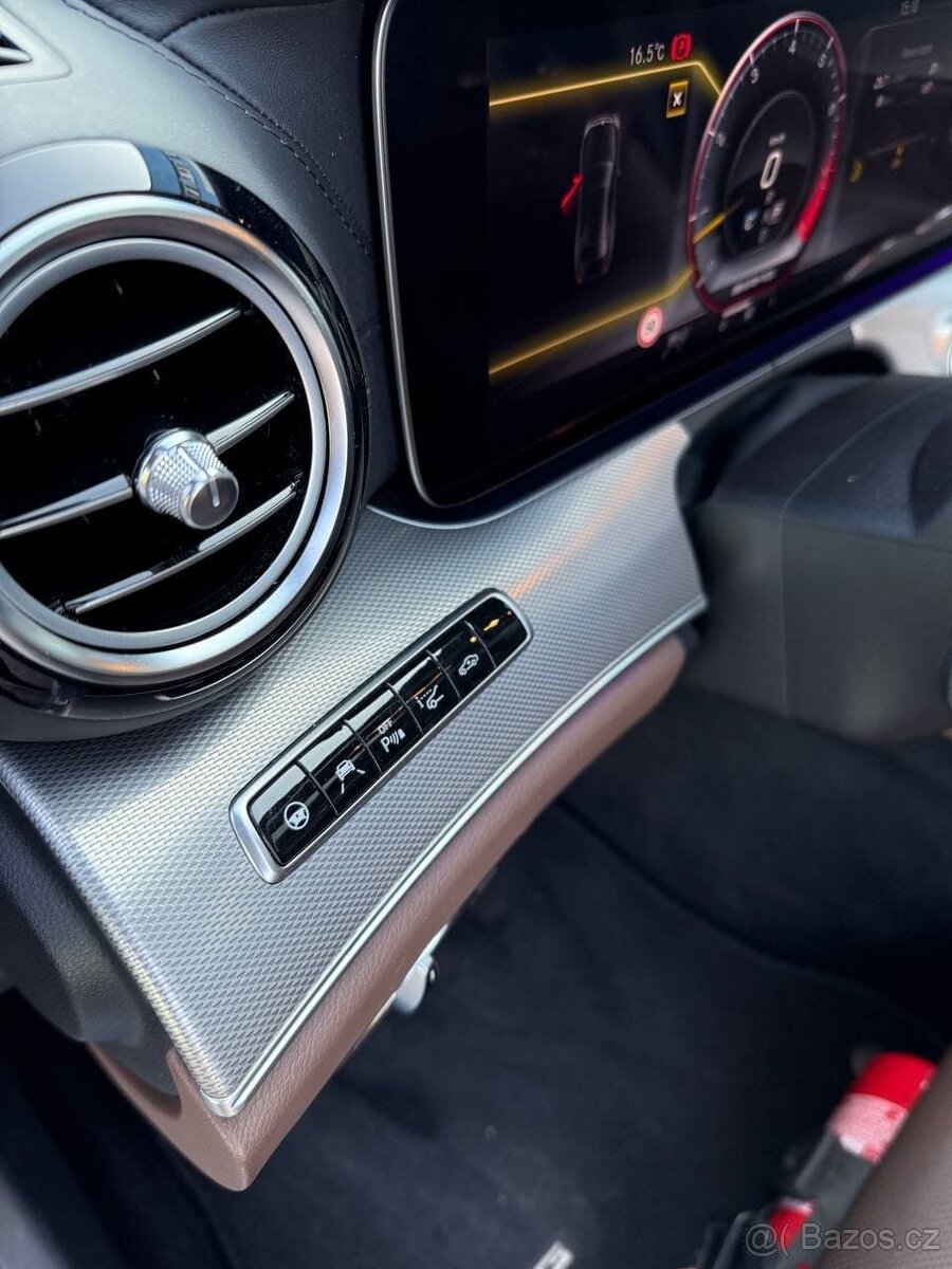 Mercedes-Benz E63 AMG 4MATIC+ - 16