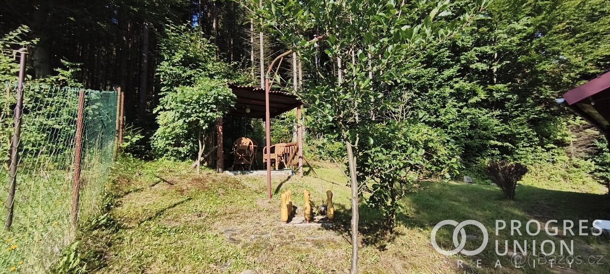 Nabízíme k prodeji krásnou chatu u přehrady Bystřička - 16