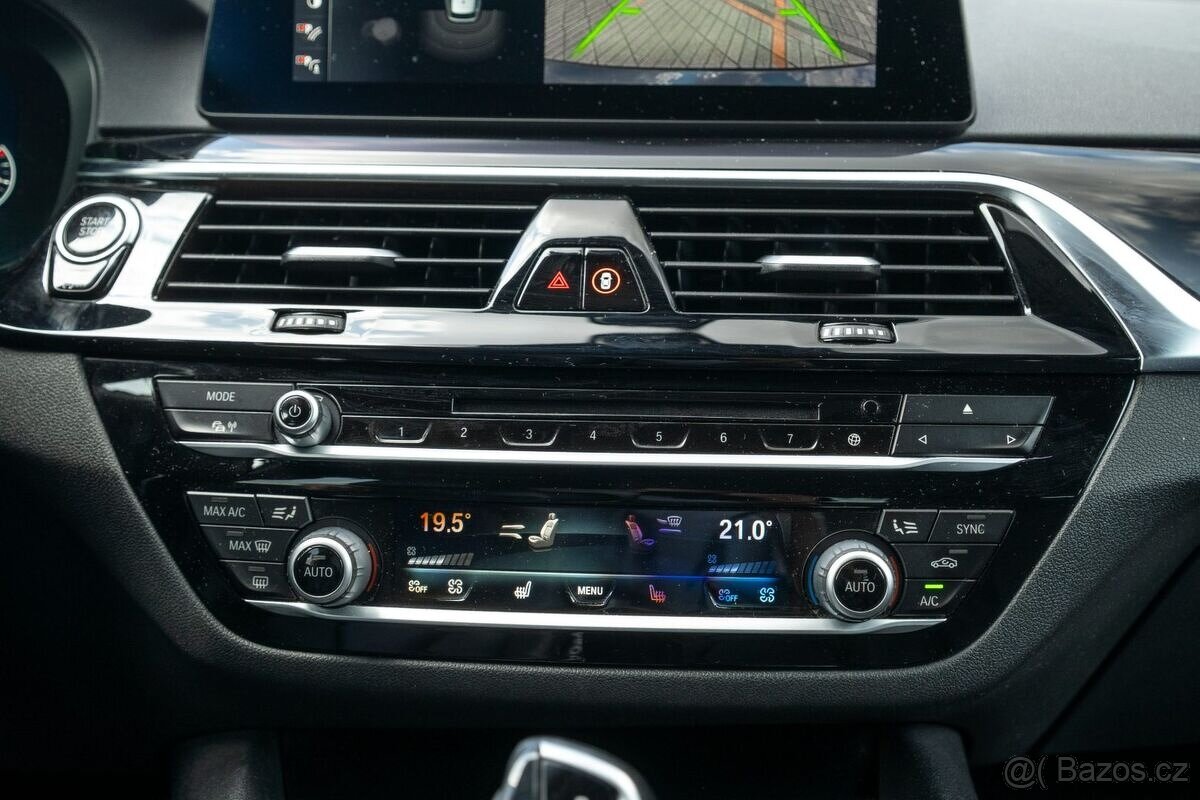 BMW 530d xDrive Touring - 16