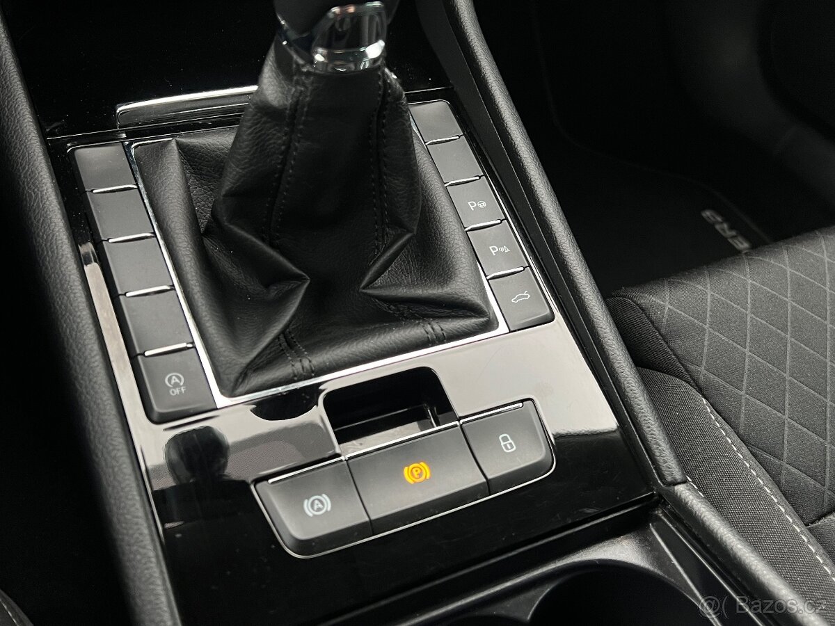 Škoda Superb 3 - STYLE CANTON, KAMERA, BI-XENON - 16