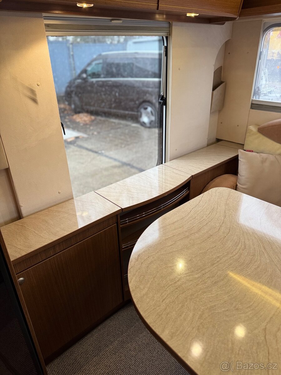 Bürstner Averso Plus 410 ~ Sklopná postel - 16