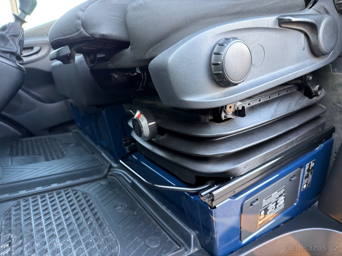 Mercedes Benz Sprinter 907 - 16