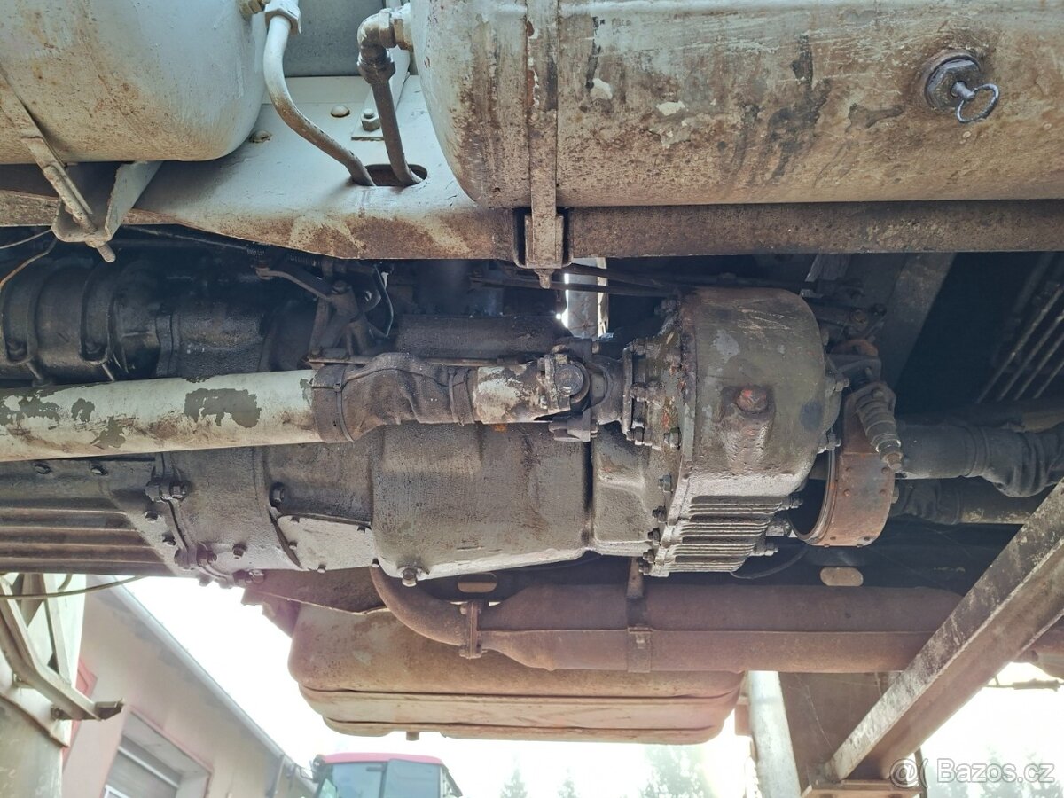 PRAGA V3S 6X6 ČKD AD 080 - 16