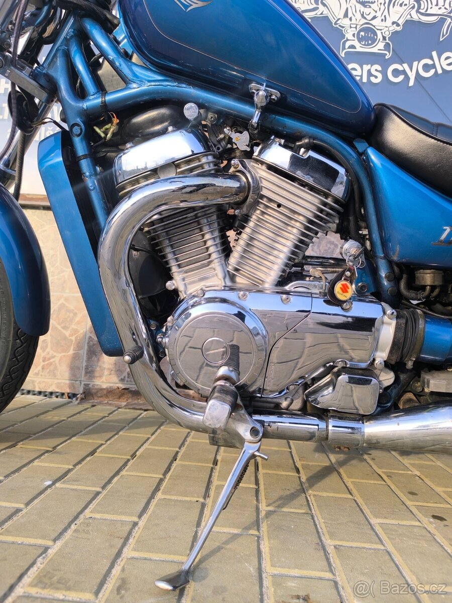 Suzuki VS 750 Intruder VS 800 - 16