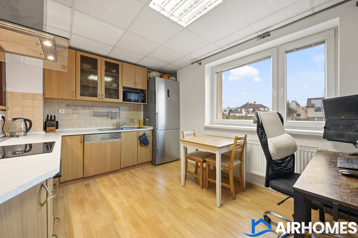 Rodinný dům s dvěma bytovými jednotkami - 16