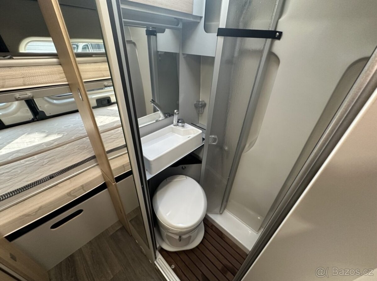 KARMANN-MOBIL DEXTER 581 - TOP STAV - 16