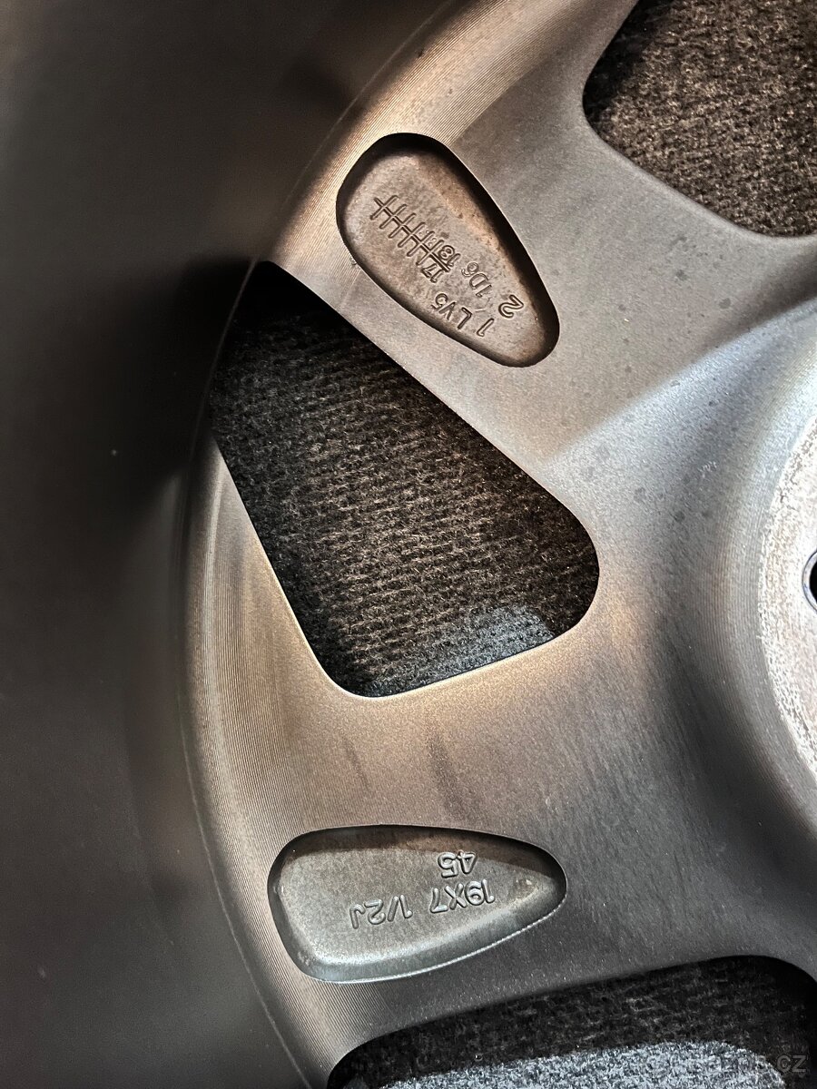 5x114,3 R19 Honda CRV originál Alu disky - TOP - 16