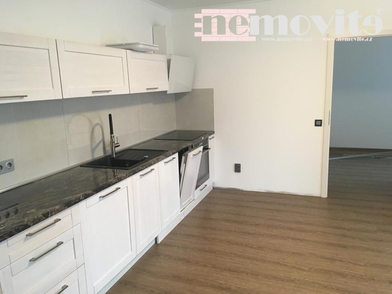 Exkluzivně nabízíme na prodej rodinný dům - Okrouhlo, Praha - 16