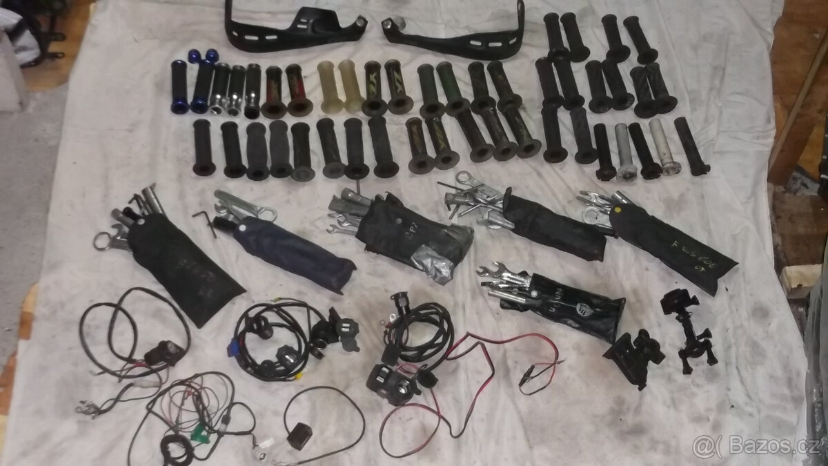 Triumph Sprint 955i ST r. 2000-díly - 16