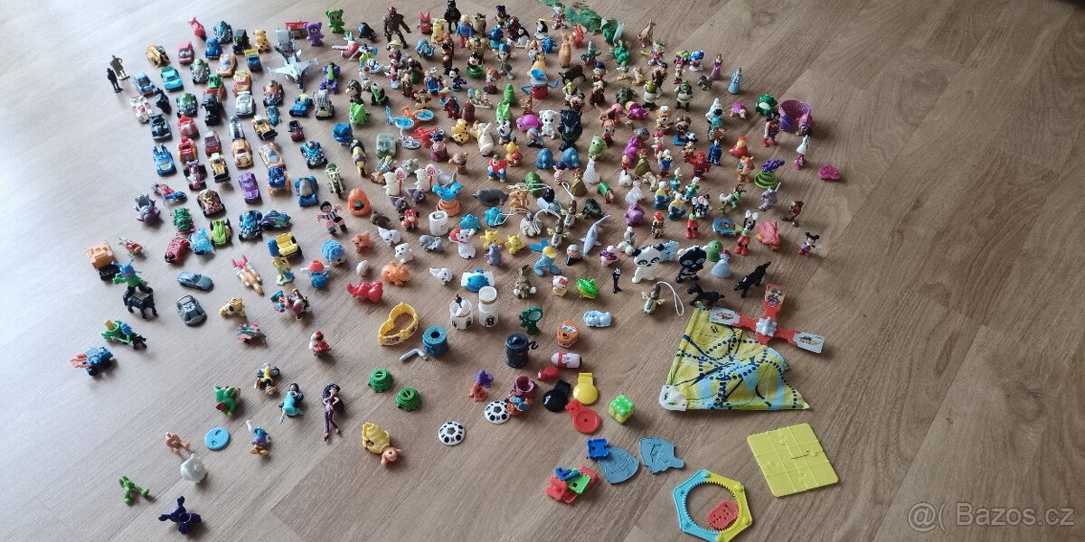 Kinder vajíčka hračky - 16