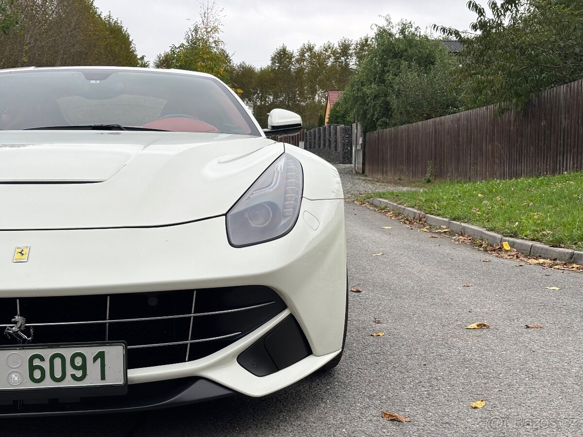 Ferrari F12 Berlinetta - 16