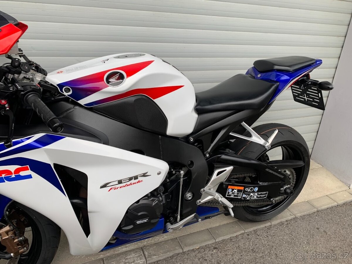 Honda CBR 1000RR 50th anniversary edition - 16