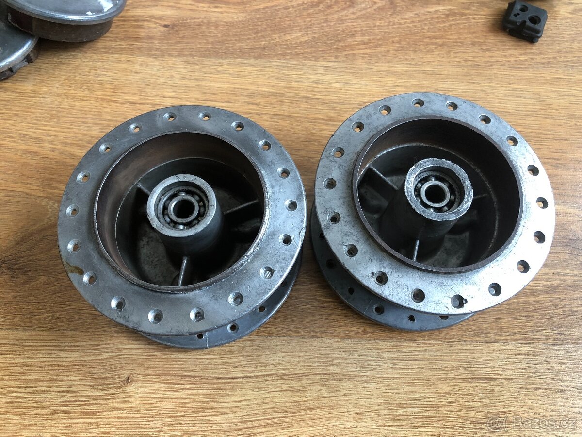 Prodám náhradní díly na jawetta 551 a Stadion S 11 a S 22 - 16