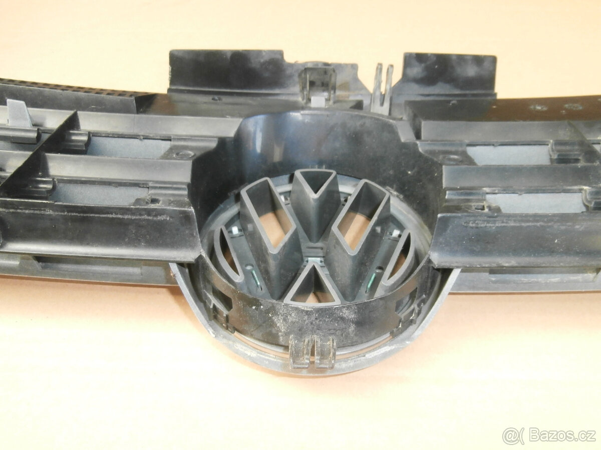 Přední maska na Volkswagen kus za 400 kč včetně pošty - 16