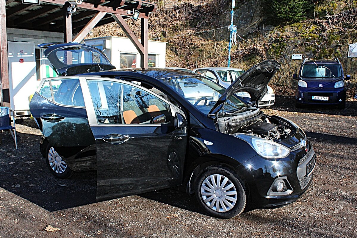 Hyundai i10 1.0i - 16