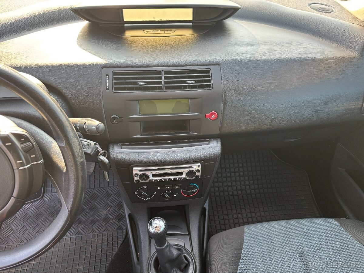 Citroën C4 1.4i 16V - 16