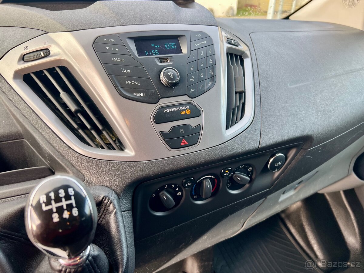 Ford Transit Custom Variobus 2,2 TDCi 92kW L1 300 9 míst - 16