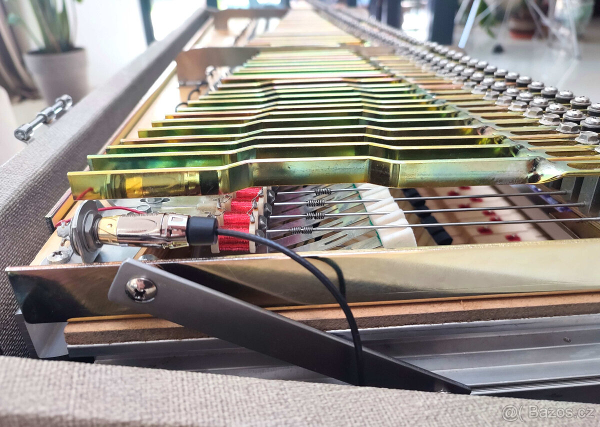 RHODES MARK I SeventyThree rok 1975 - 16