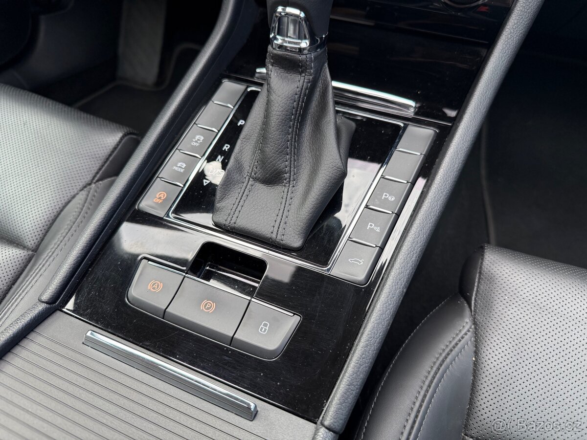 Škoda Superb L&K 2.0 TSi 206kW Nez. topení Tažné - 16