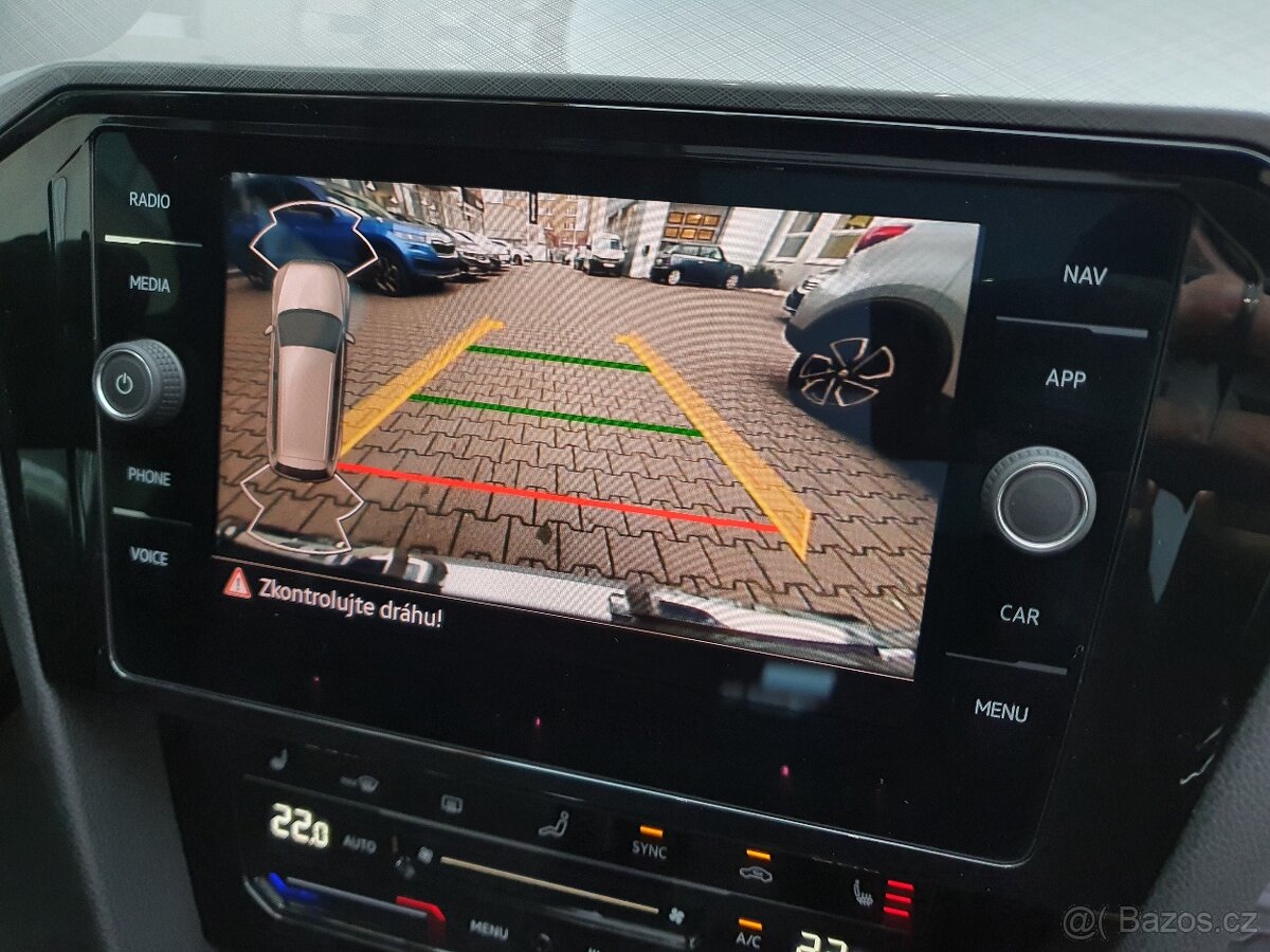 VW Passat B8 Variant 2.0 TDI 110kW DSG - záruka Autodraft - 16