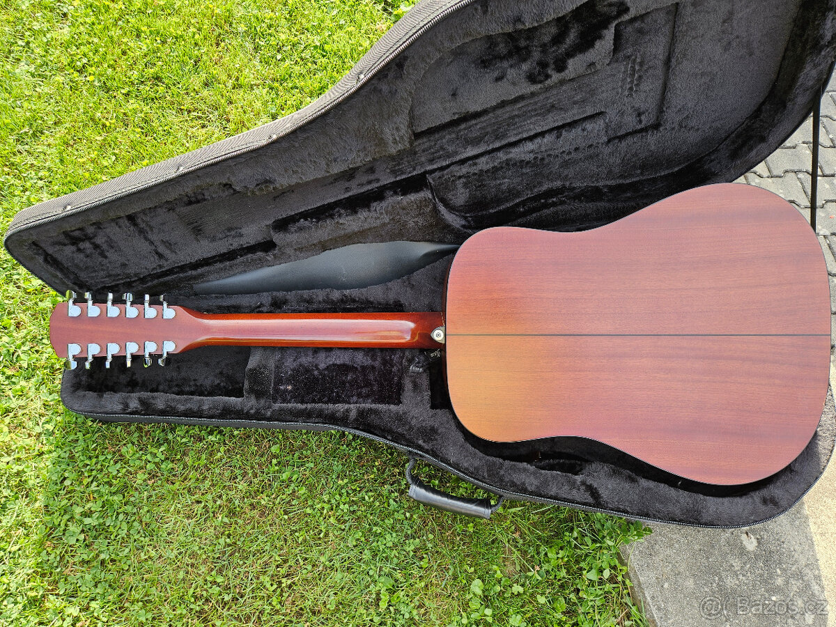 Celomasivní akustická 12 strunná kytara FURCH - 16