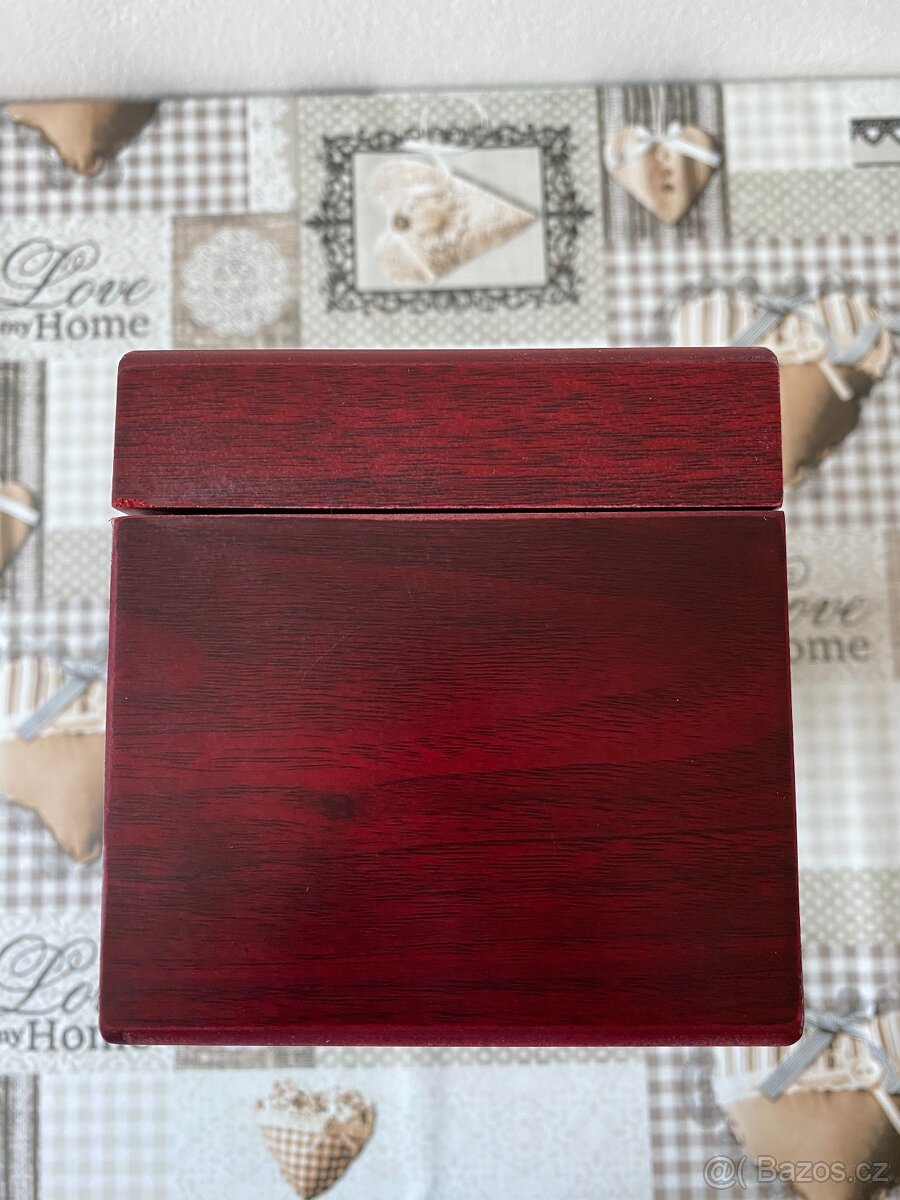 Nový dřevěný box na víno s příslušenstvím - 16