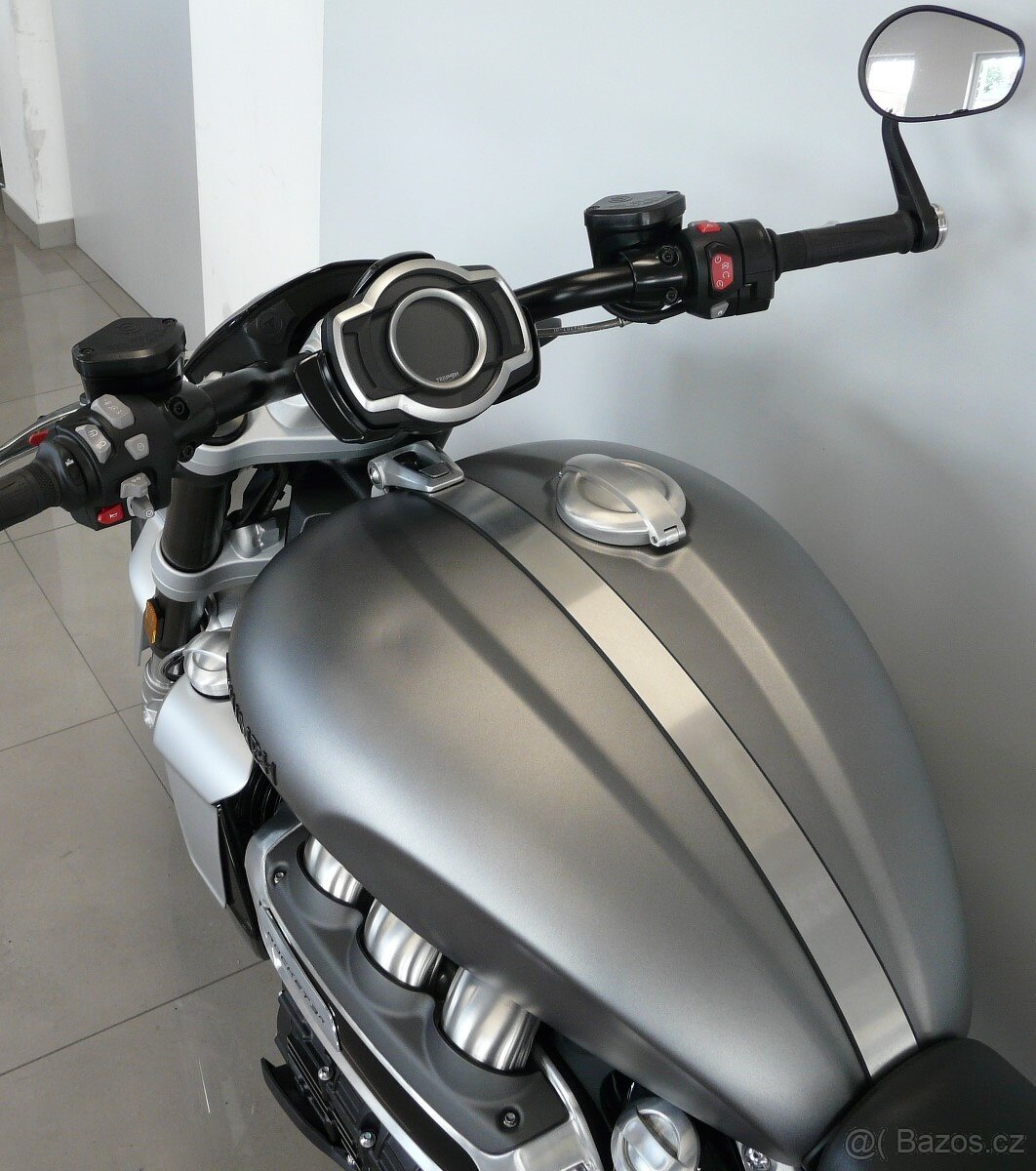Triumph Rocket 3 R 2022 - 16
