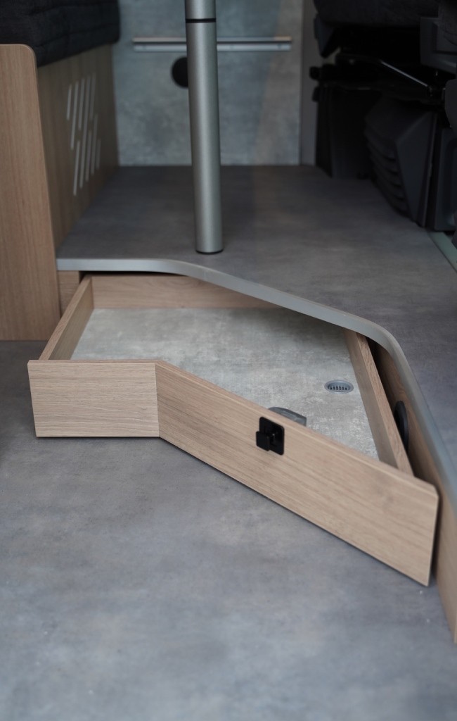 Robeta Womondo Sphinx sleva 231 000 Kč - 16