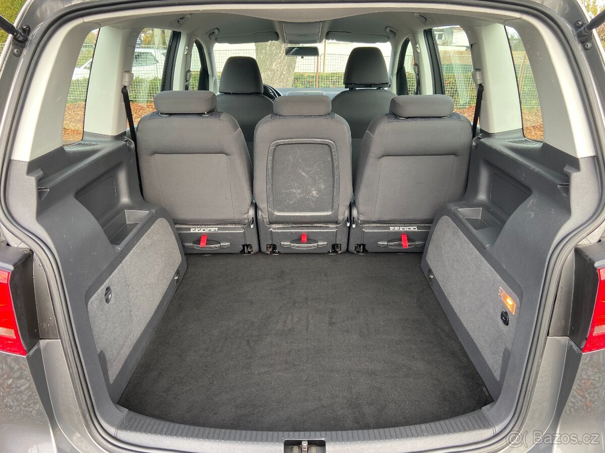 VW Touran 1.6 TDi Navigace,Climatronic - 16