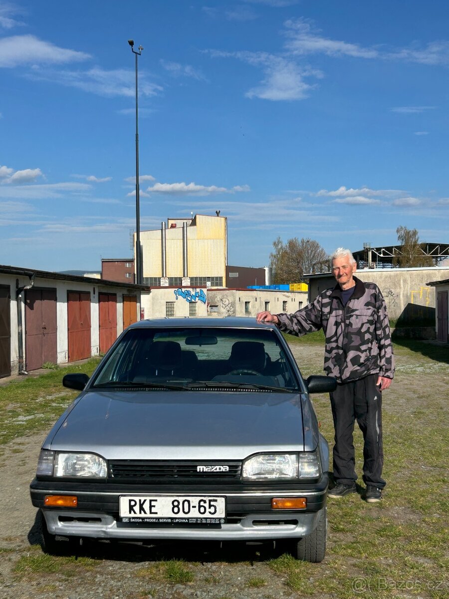 Mazda 323 1988 - 16