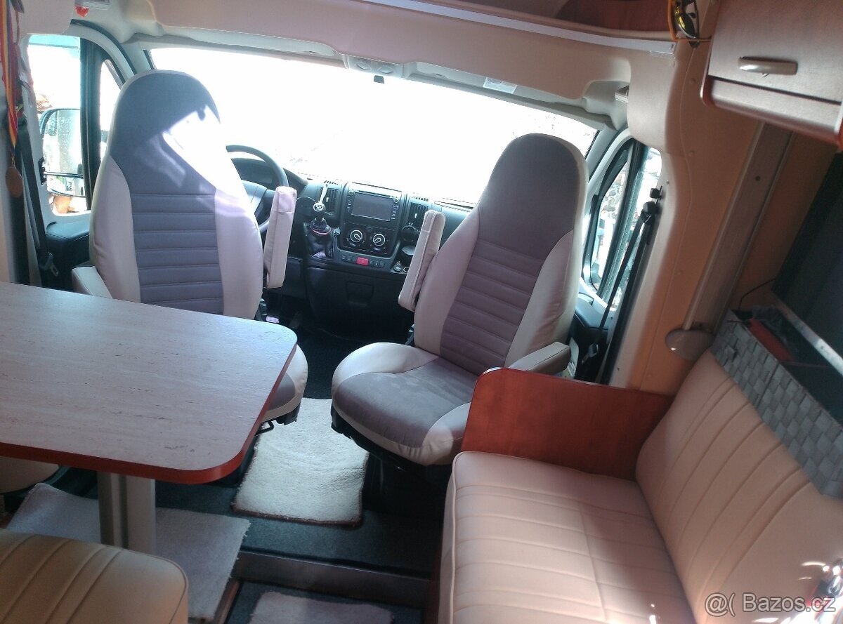 PLA,012,klima,tempo,solar,tazne,kamera,alu,servisovane,garaz - 16