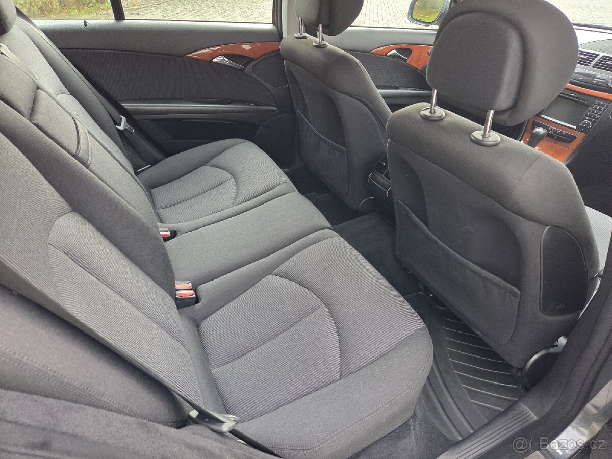 Mercedes Benz W211 4Matic E280 rok 2008 - 16