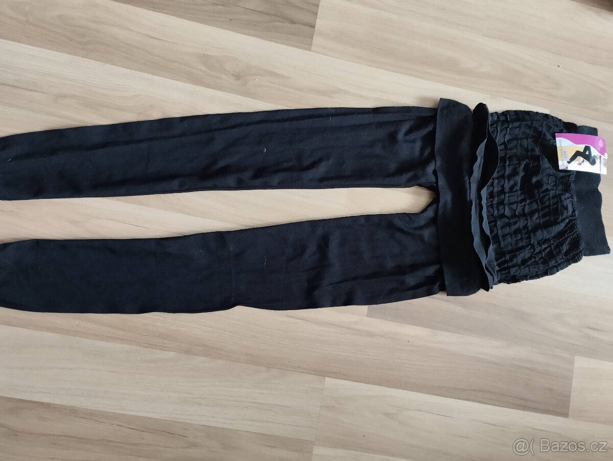 Nové elastické černé kalhoty s vyšitou sukýnkou - 16