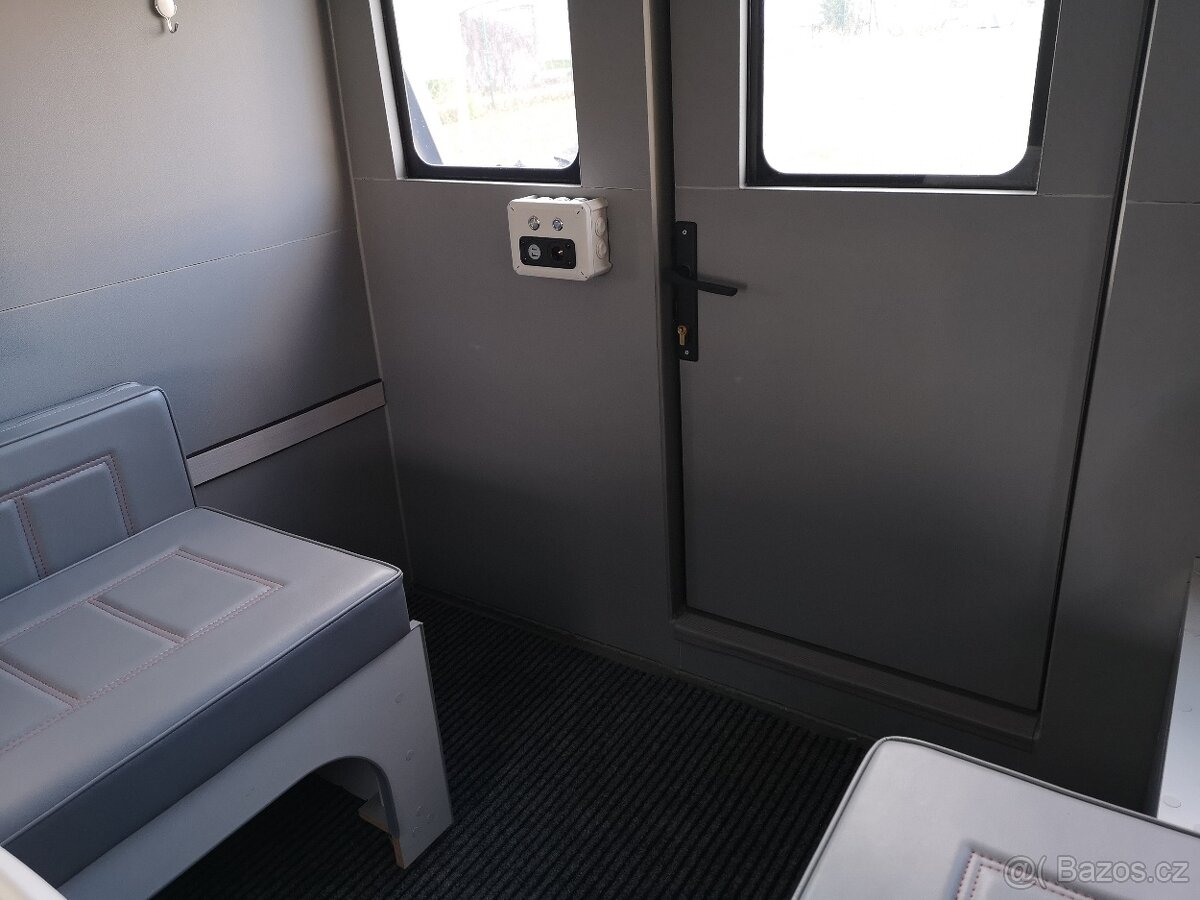 Loď Hammer 590 C - 16