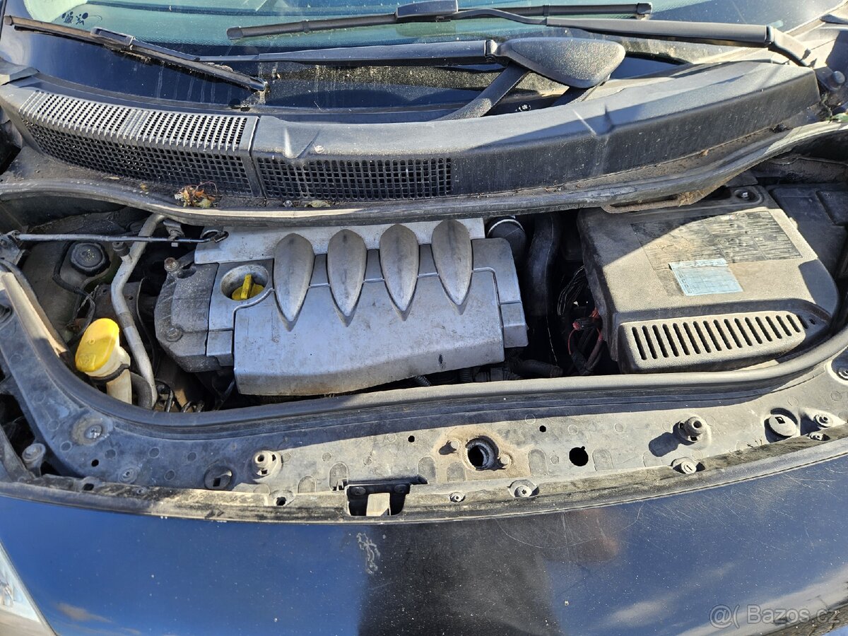 RENAULT GRAND SCENIC 7MÍST - 16