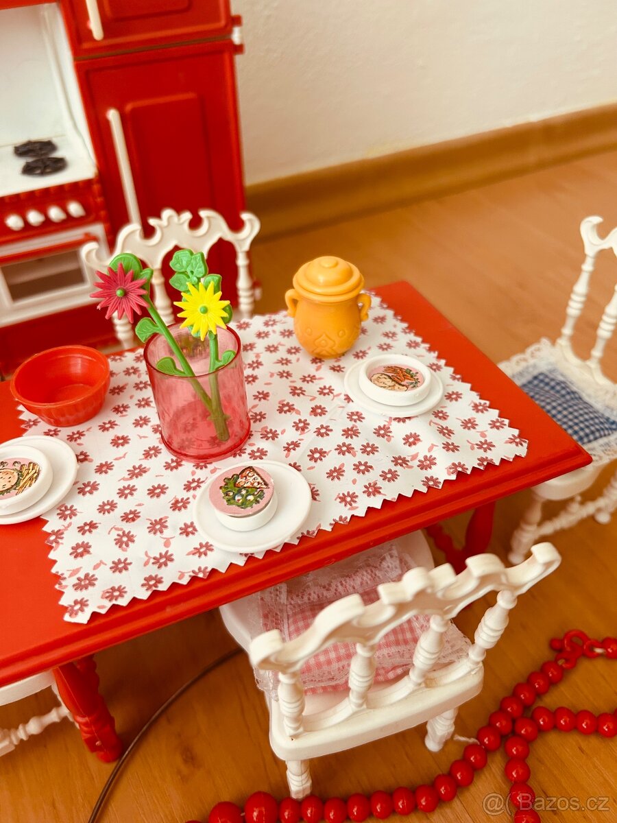 Retro hračky z 80.ket,kuchyň,skříň,křeslo,auto,atd. - 16