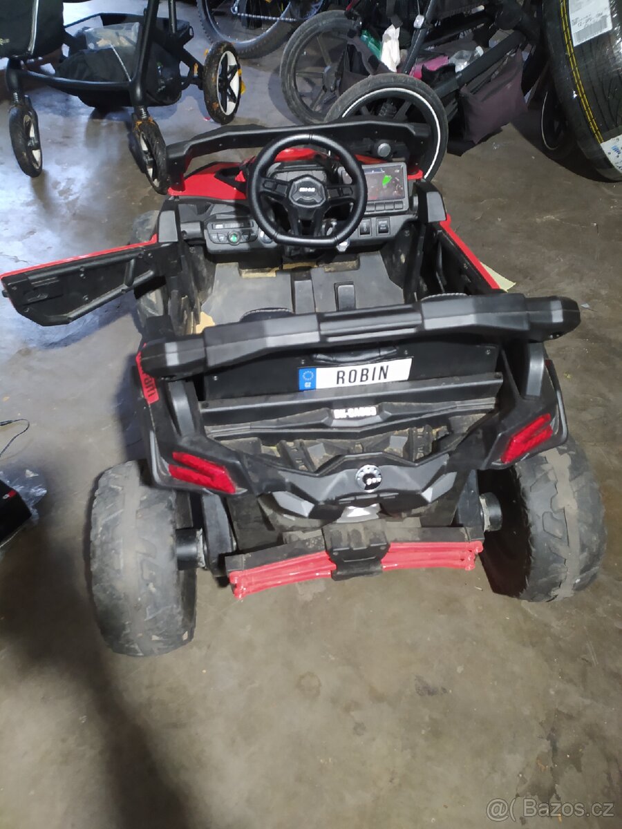 Elektrické autíčko CAN-AM Maverick
nová verze s baterií - 16