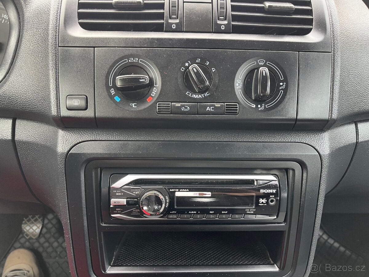 Škoda Fabia II facelift 1.2i/44kW 2010 95tis. km - 16