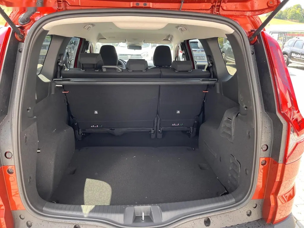 Dacia Jogger, Expression TCe 110 5 míst - 16