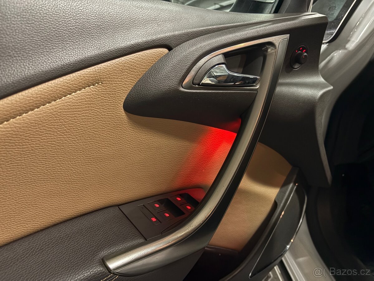 Opel Astra 1.7CDTI/92kw Xenony Výbava - 16