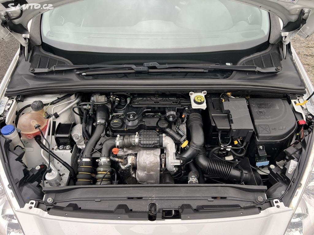 🚗 Peugeot 308 1.6HDi KOUPENO V ČR odp.DPH - 16