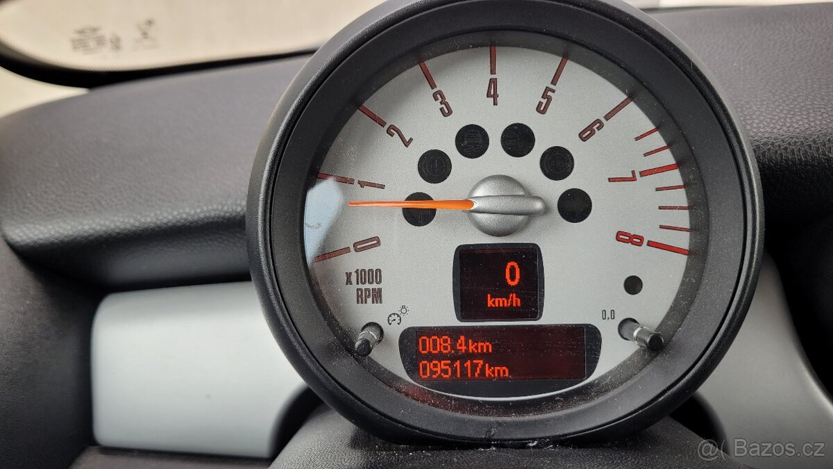 Prodám Mini One 1,6i - 16