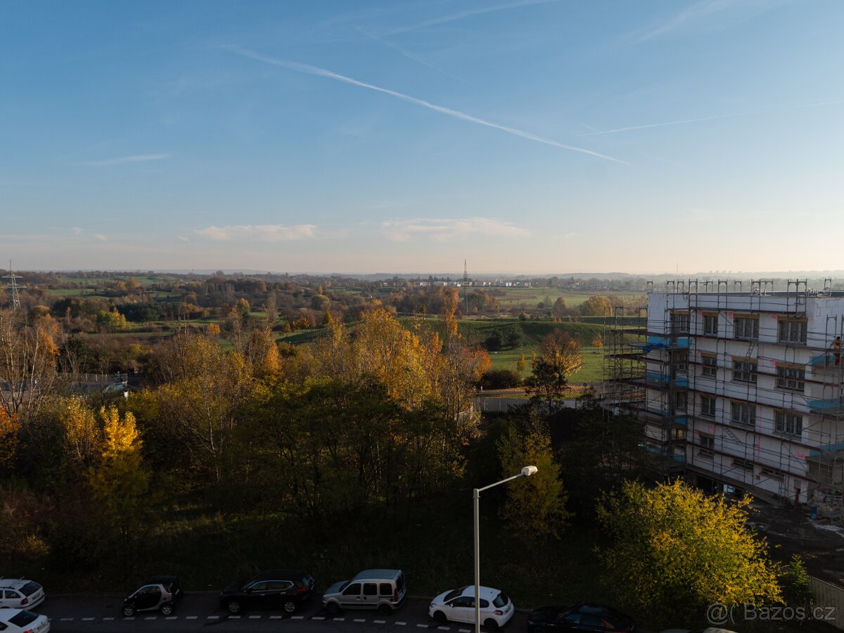 Byt 3+1 v OV po rekonstrukci, 84,6 m2 s prosklenou lodžií - - 16