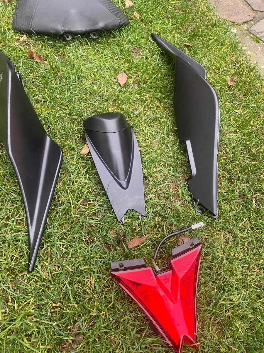 APRILIA TUONO V4 RSV4 - 16