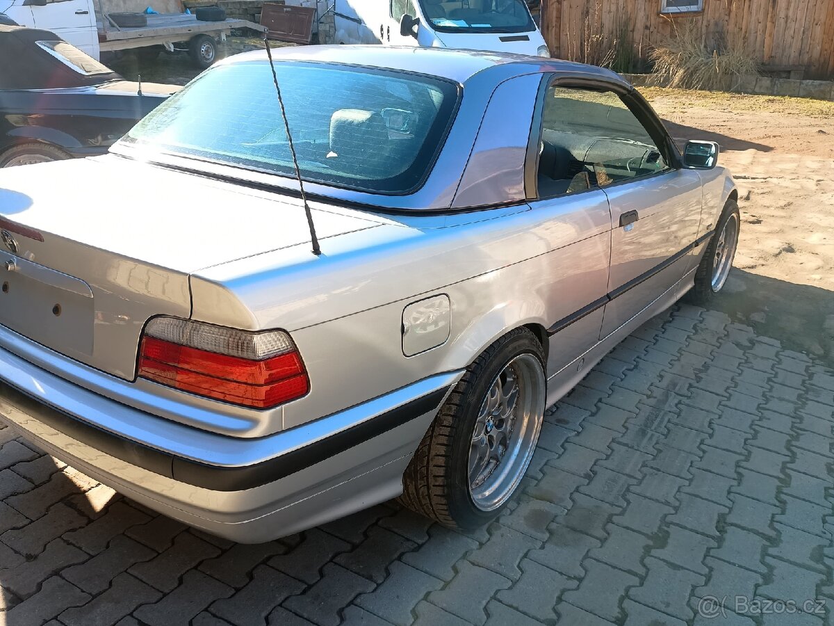 BMW E36 cabrio 1.8 - 16