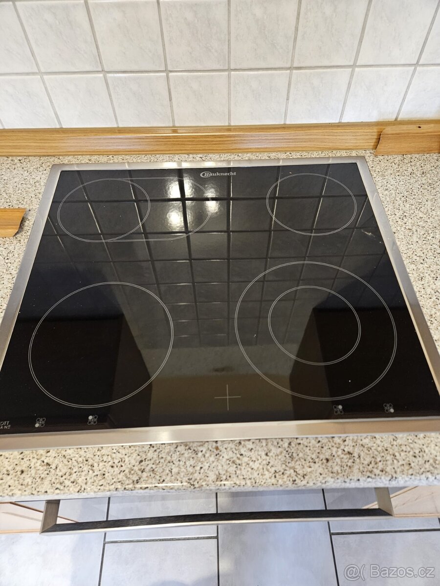 Kuchyňská linka se spotřebiči z Německa - 16