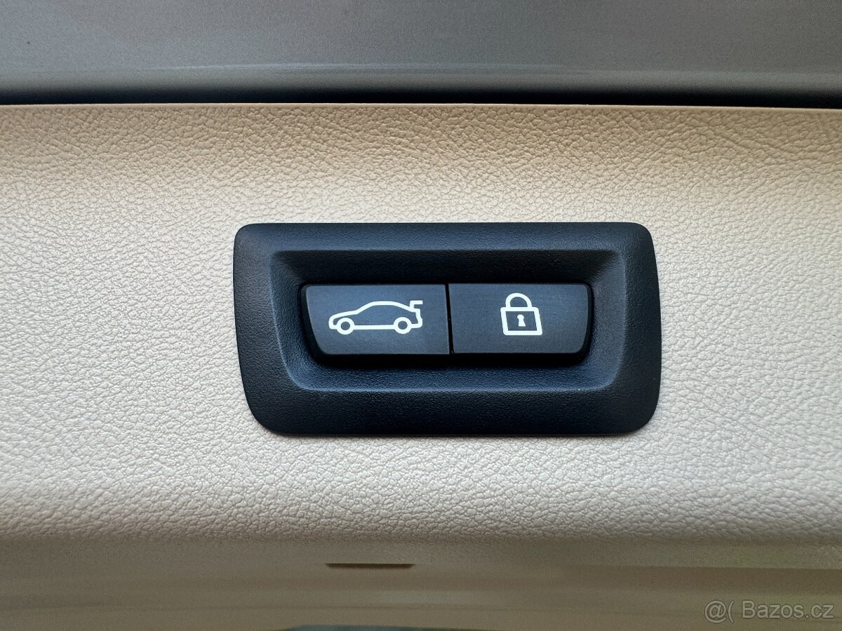 BMW 530XDrive Touring G31 - 16