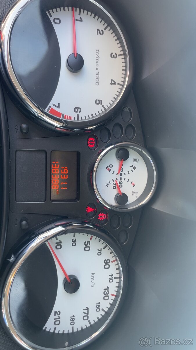 Peugeot 207 1.4i - 16
